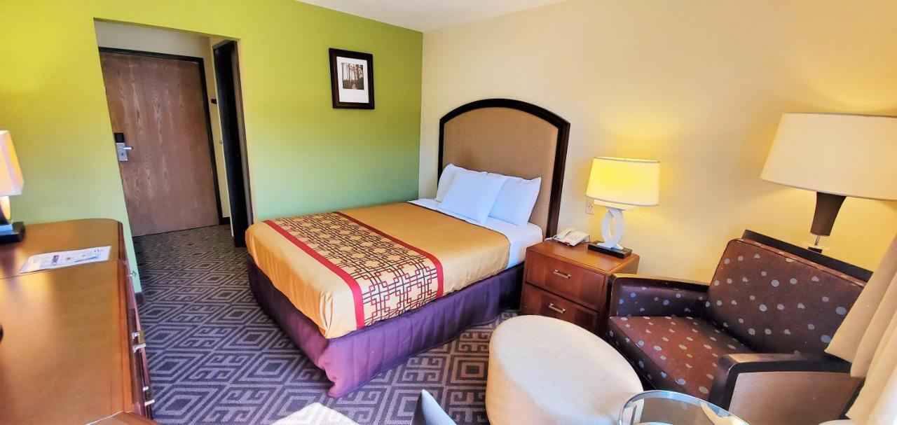 Travel Inn And Suites- Sikeston Miner I-55 Exit-67 Eksteriør billede